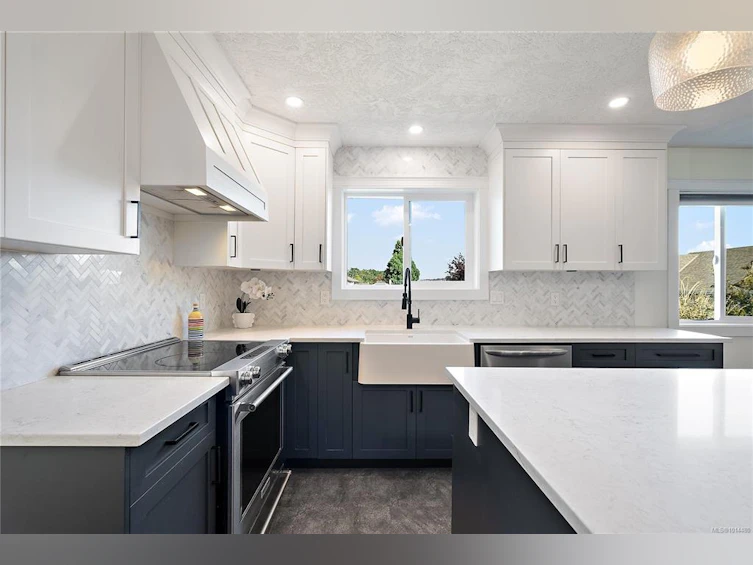 1290 Lidgate Court, Saanich, BC, V8Z 7E3 - 5