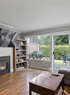 6055 Pleasant Valley Way
