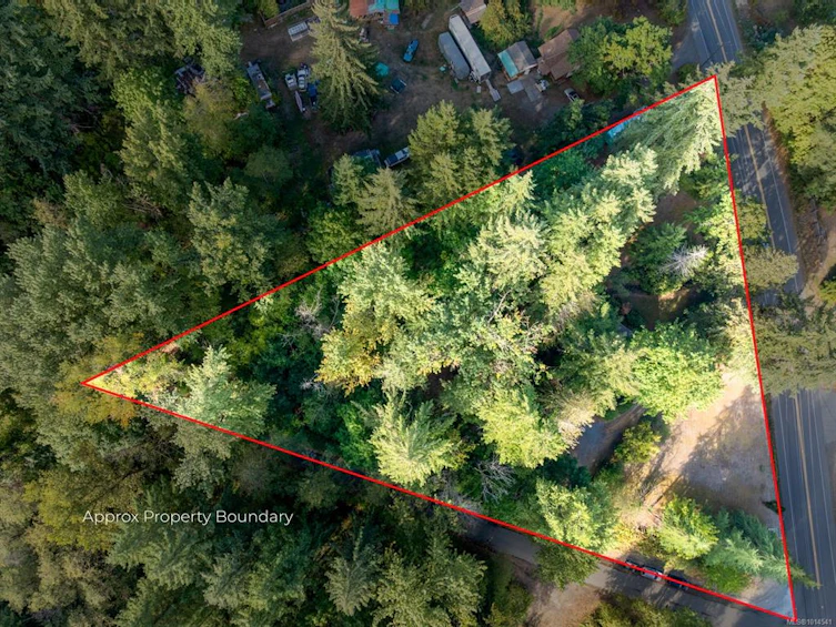 2875 Cumberland Road, Courtenay, BC, V9N 9P1 - 3