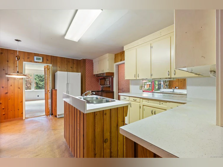 2875 Cumberland Road, Courtenay, BC, V9N 9P1 - 7