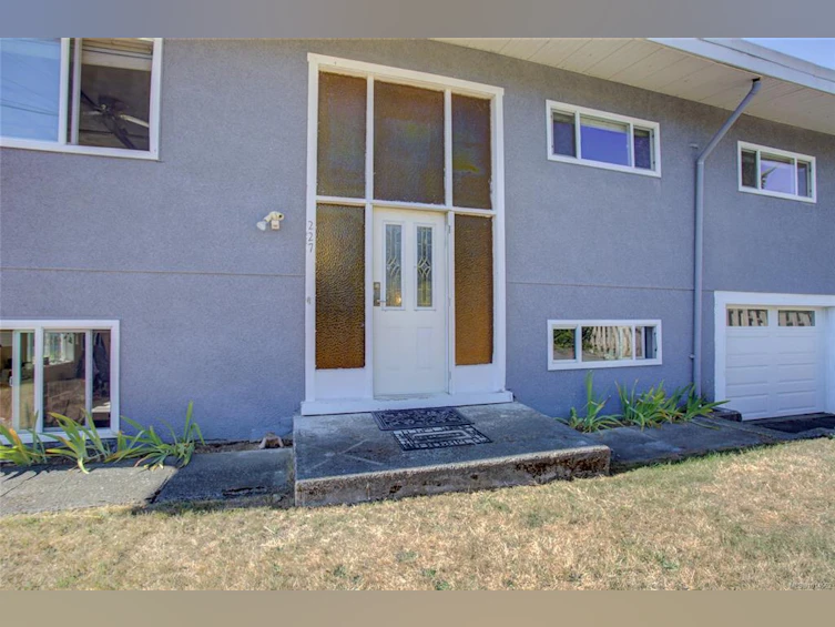 227 Grants Lake Road, Lake Cowichan, BC, V0R 1G0 - 3