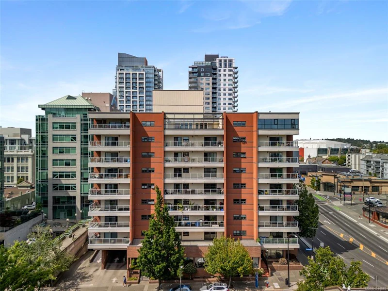 404 - 770 Cormorant Street, Victoria BC V8W 3J3