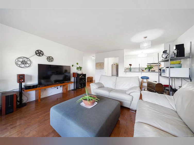 404-770 Cormorant Street, Victoria, BC, V8W 3J3 - 9