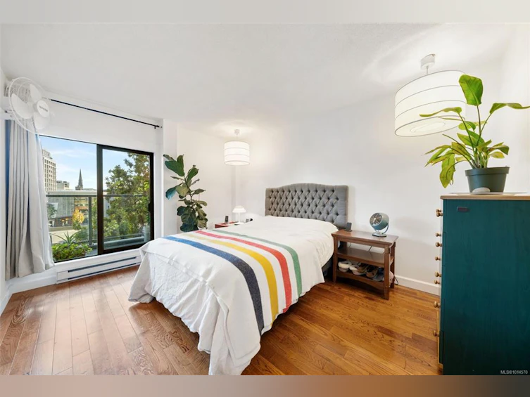 404-770 Cormorant Street, Victoria, BC, V8W 3J3 - 13
