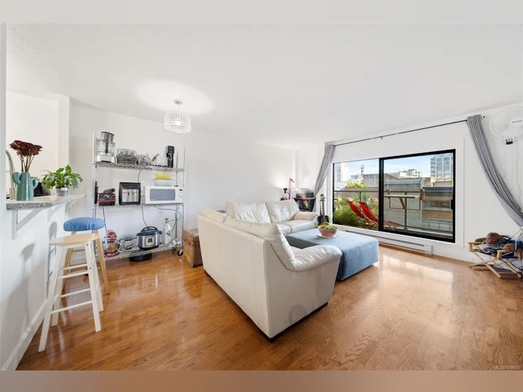 404-770 Cormorant Street, Victoria, BC, V8W 3J3 - 7