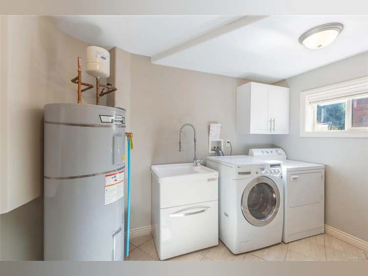 3380 Redden Road, Fairwinds, BC, V9P 9H4 - 30