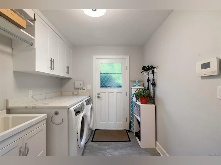 3998 Cedar Hill Road, Saanich, BC, V8N 3C1 - 20
