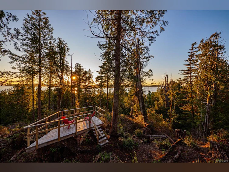 340 Tonquin Park Road, Tofino, BC, V0R 2Z0