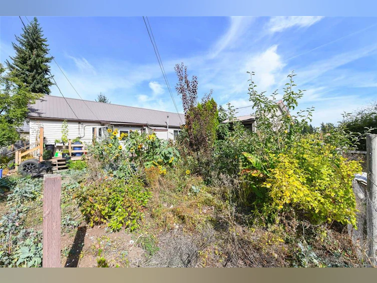 3390 Nikkei Place, Cumberland, BC, V0R 1S0 - 12