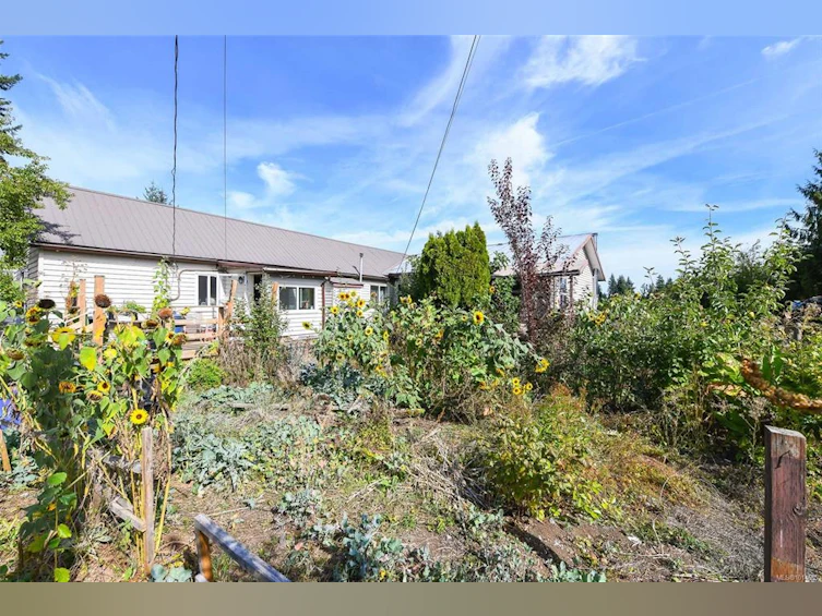 3390 Nikkei Place, Cumberland, BC, V0R 1S0 - 9
