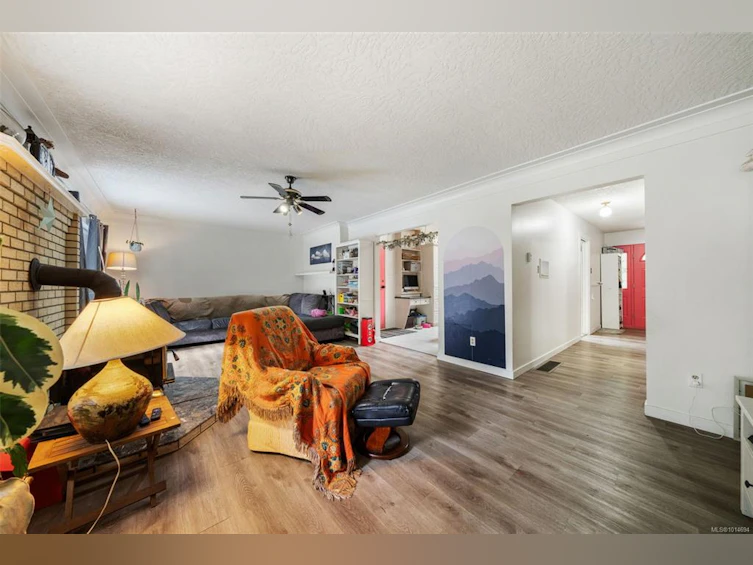 10258 Sutton Road, Honeymoon Bay, BC, V0R 1Y0 - 15