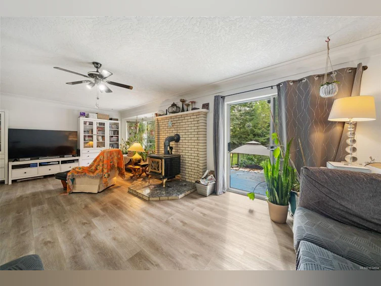 10258 Sutton Road, Honeymoon Bay, BC, V0R 1Y0 - 13