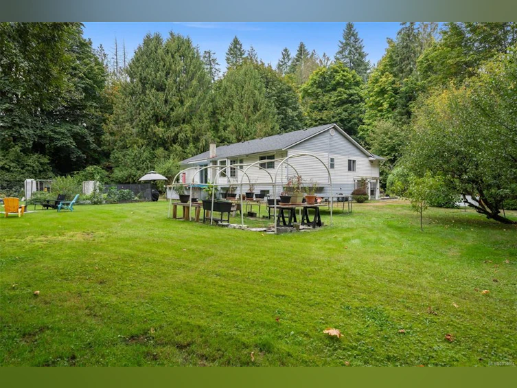 10258 Sutton Road, Honeymoon Bay, BC, V0R 1Y0 - 36