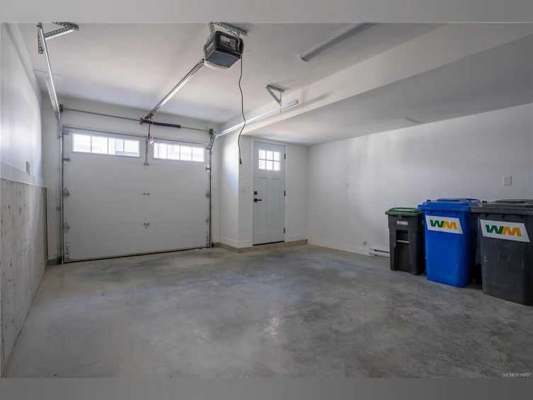 Unit 3-3907 Cedar Hill Road, Saanich, BC, V8P 3Z8 - 34