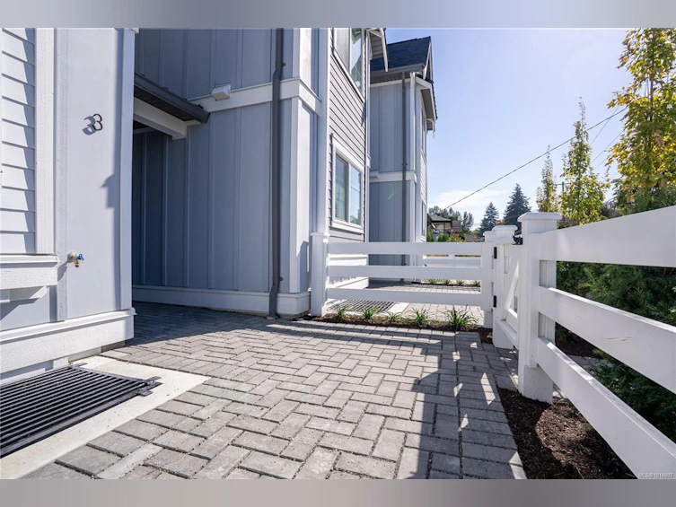 Unit 3-3907 Cedar Hill Road, Saanich, BC, V8P 3Z8 - 38