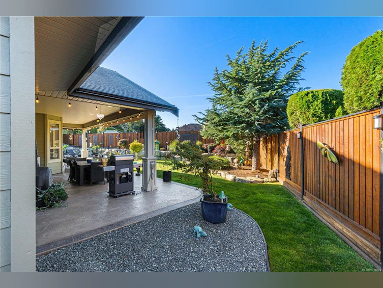 1496 Sumar Lane, French Creek, BC, V9P 2E7 - 16