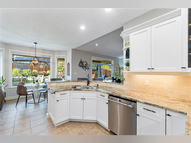 1496 Sumar Lane, French Creek, BC, V9P 2E7 - 6