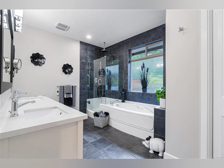 1496 Sumar Lane, French Creek, BC, V9P 2E7 - 10