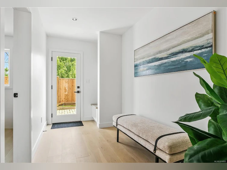 Unit 8-3907 Cedar Hill Road, Saanich, BC, V8P 3Z8 - 34