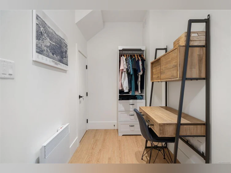 903 Collinson Street, Victoria, BC, V8V 3B7 - 32