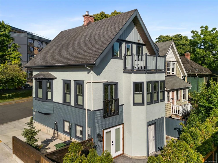 903 Collinson Street, Victoria, BC, V8V 3B7 - 3