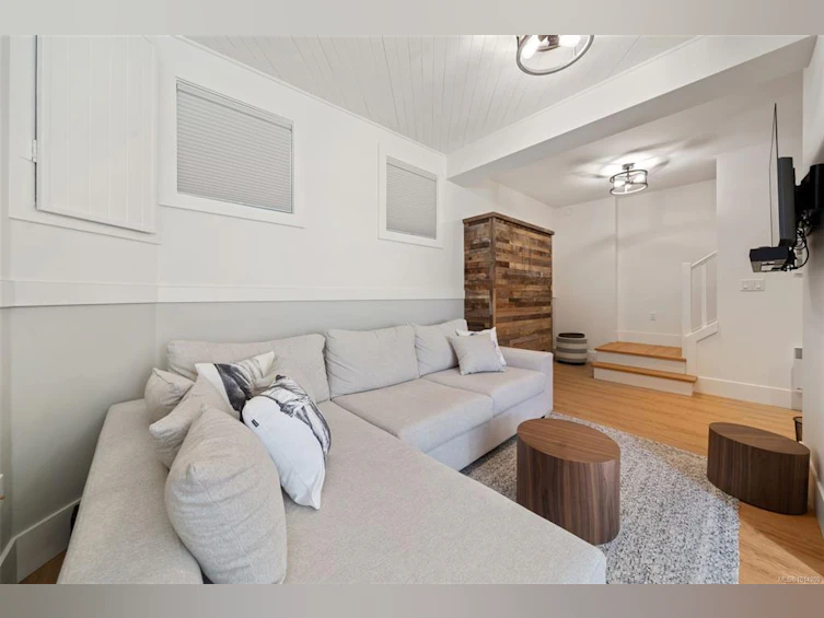 903 Collinson Street, Victoria, BC, V8V 3B7 - 30