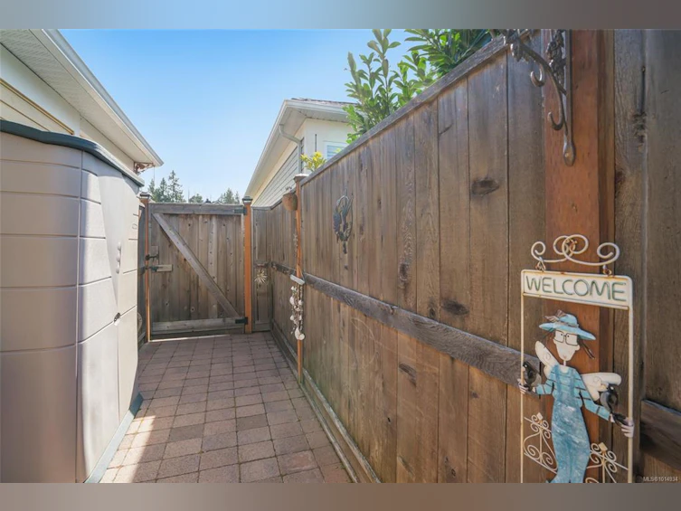 1299 Leeward Way, Qualicum Beach, BC, V9K 2M1 - 38