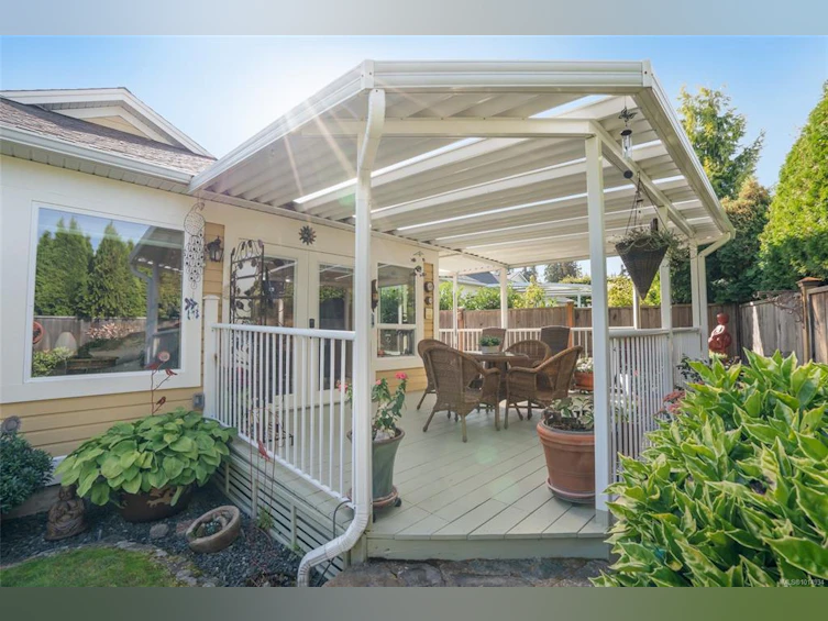1299 Leeward Way, Qualicum Beach, BC, V9K 2M1 - 2
