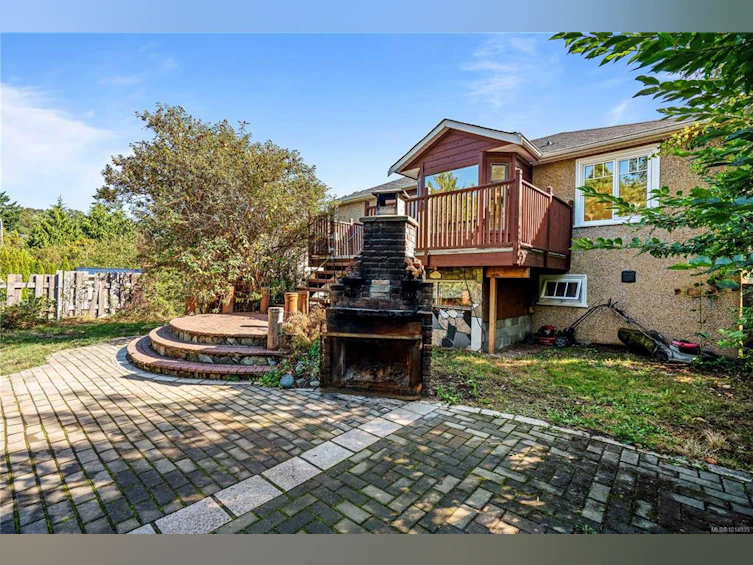 3276 Linwood Avenue, Saanich, BC, V8X 1E4 - 34