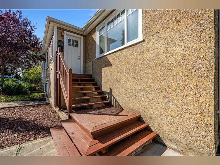 3276 Linwood Avenue, Saanich, BC, V8X 1E4 - 45