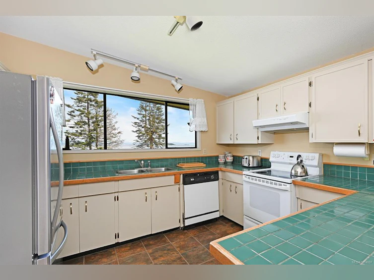 4842 Kilmarnock Drive, Courtenay, BC, V9N 9S5 - 9