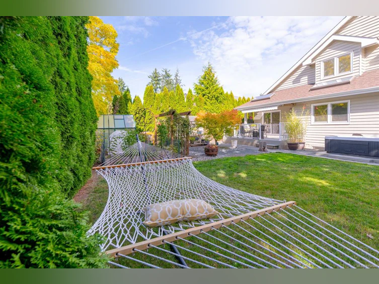 2380 Westhill Place, Nanaimo, BC, V9R 6M9 - 24