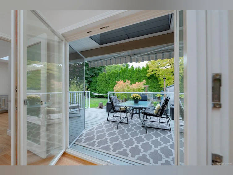 2380 Westhill Place, Nanaimo, BC, V9R 6M9 - 16