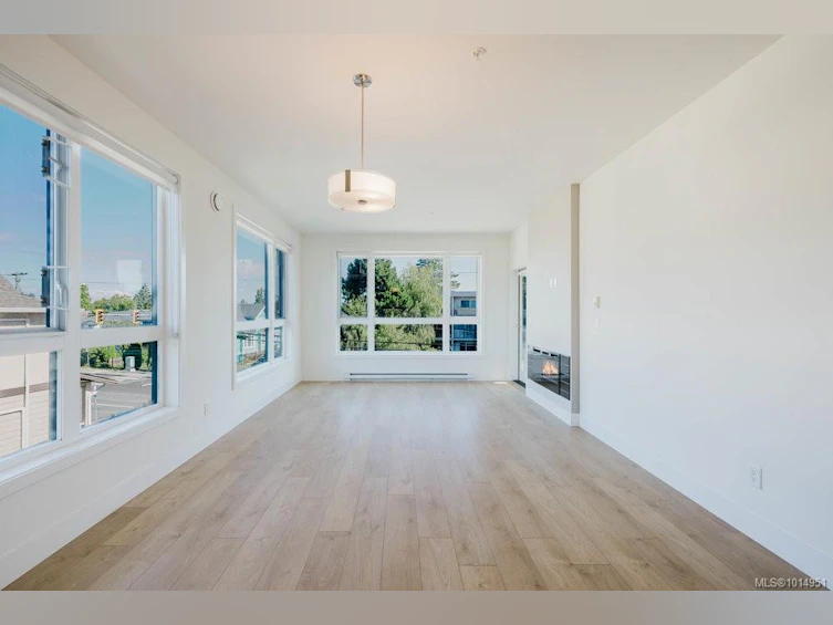 301-317 E Burnside Road, Saanich, BC, V9A 1A6 - 4