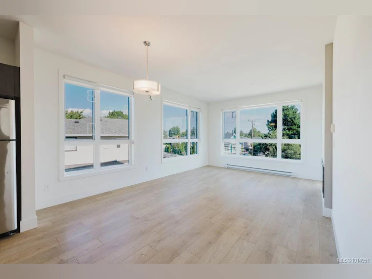 301-317 E Burnside Road, Saanich, BC, V9A 1A6 - 5