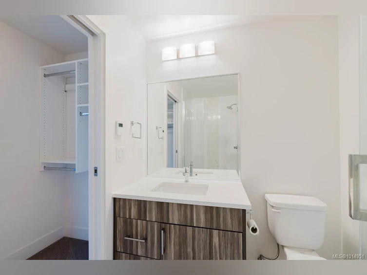 301-317 E Burnside Road, Saanich, BC, V9A 1A6 - 15
