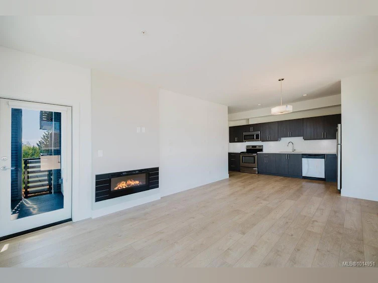 301-317 E Burnside Road, Saanich, BC, V9A 1A6 - 6