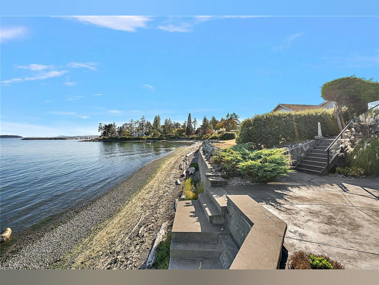 10206 Surfside Place, Sidney, BC, V8L 3R5 - 47