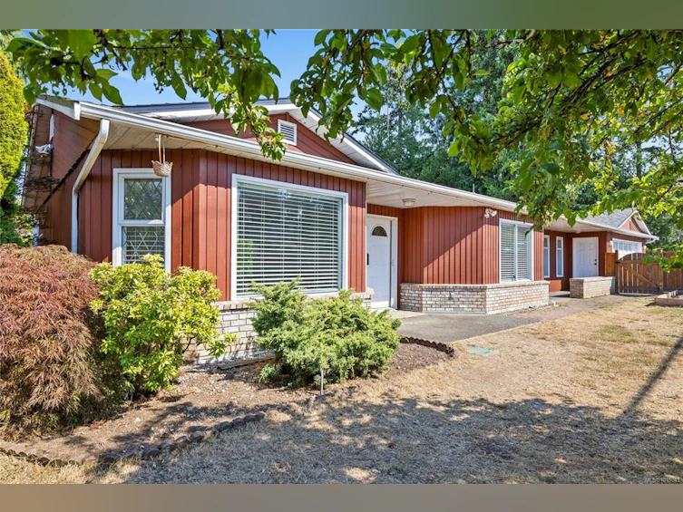 332 S Moilliet Street, Parksville, BC, V9P 1K1 - 13