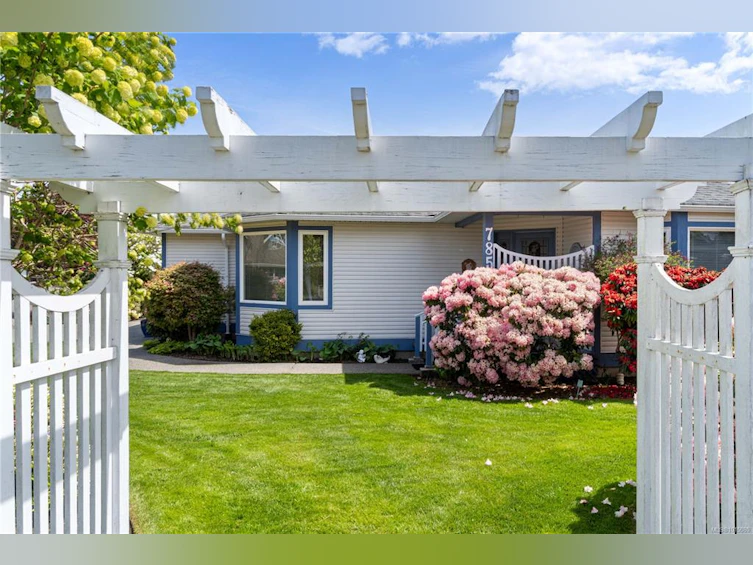 785 Nicolls Drive, French Creek, BC, V9P 1W9 - 42