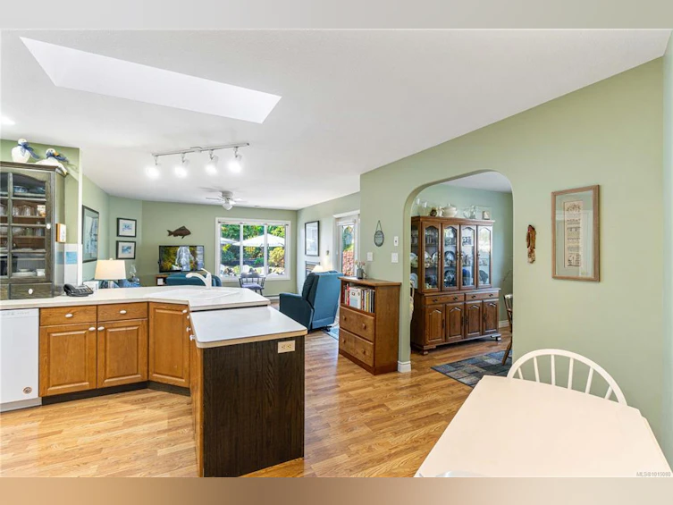 785 Nicolls Drive, French Creek, BC, V9P 1W9 - 19