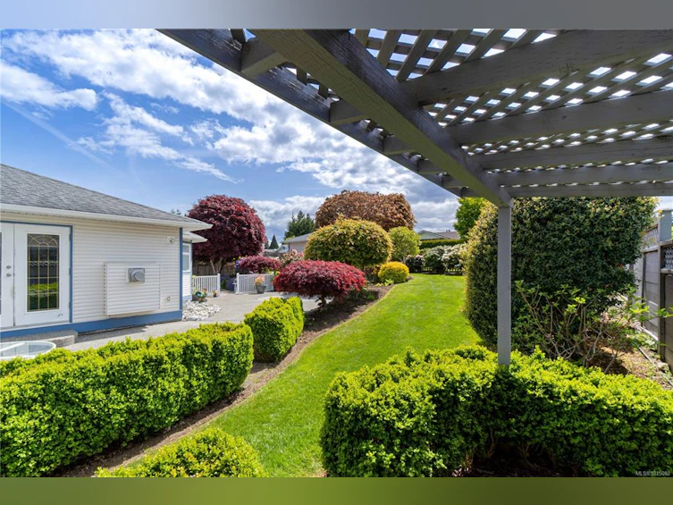 785 Nicolls Drive, French Creek, BC, V9P 1W9 - 50