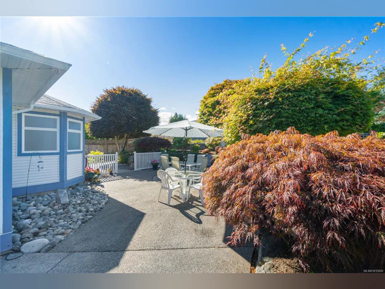 785 Nicolls Drive, French Creek, BC, V9P 1W9 - 34