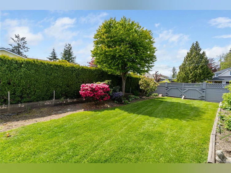785 Nicolls Drive, French Creek, BC, V9P 1W9 - 60