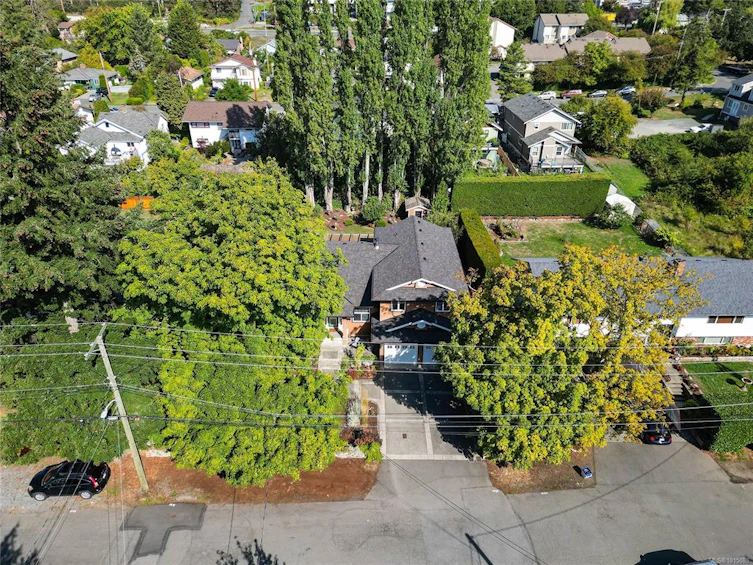 882 Canterbury Road, Saanich, BC, V8X 3E6 - 78