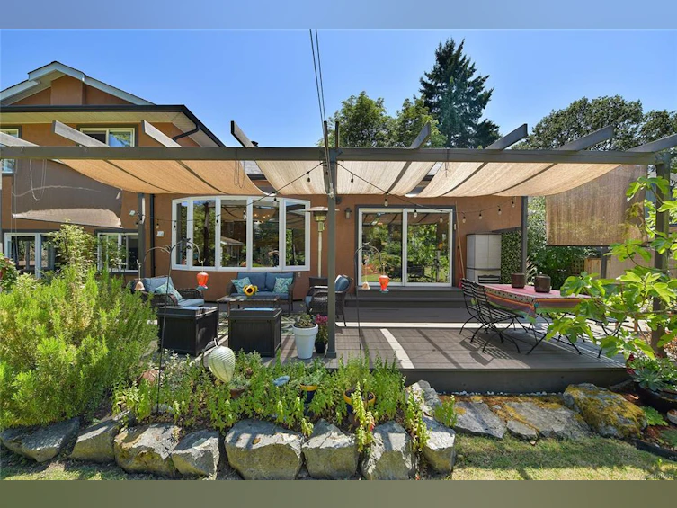 882 Canterbury Road, Saanich, BC, V8X 3E6 - 46