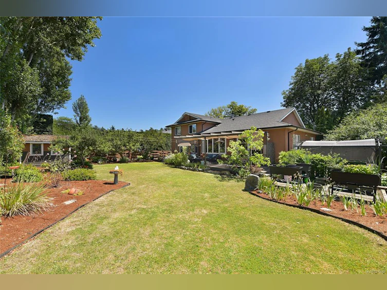882 Canterbury Road, Saanich, BC, V8X 3E6 - 54