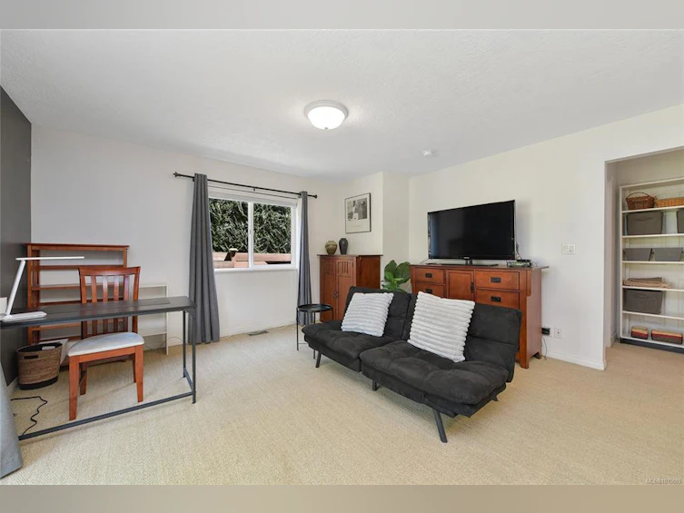 882 Canterbury Road, Saanich, BC, V8X 3E6 - 36
