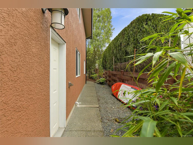 882 Canterbury Road, Saanich, BC, V8X 3E6 - 67