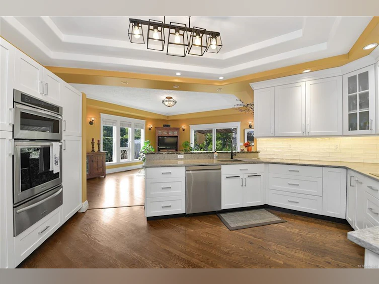 882 Canterbury Road, Saanich, BC, V8X 3E6 - 7